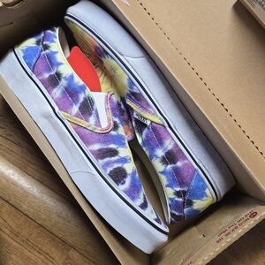NEW IN BOX Sz 9.5 Womens Vans Tie Dye Slip Ons